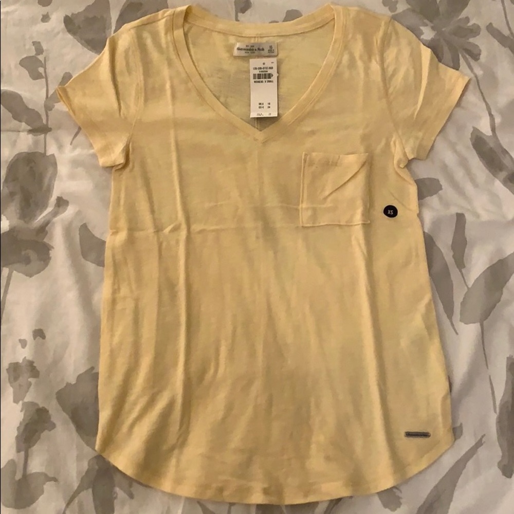 Abercrombie & Fitch pocket v-neck tee